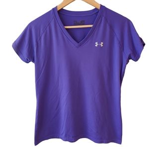 Under Armour Purple Short Sleeve V-neck Dri Fit Shirt Size Medium